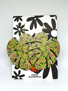 MONSTERA LEAF - Green and Pink Daisy - Large Size 10.5cm x 7.5cm